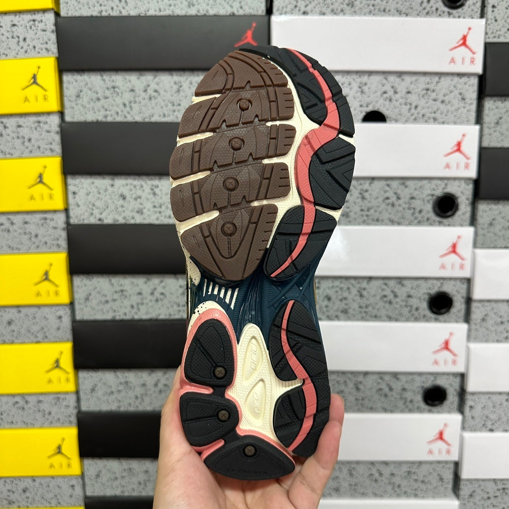 Saucony Omni 9 bordeau