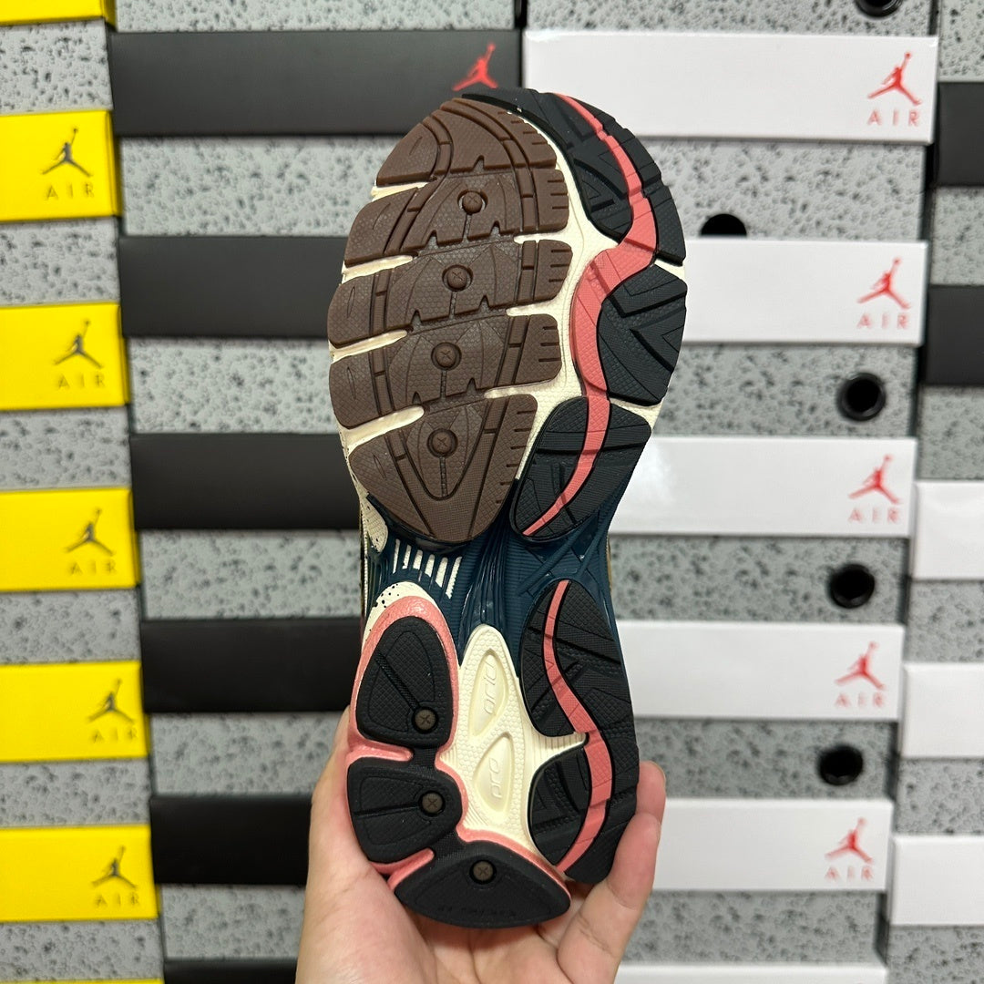 Saucony Omni 9 bordeau