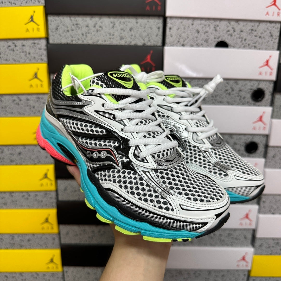 Saucony Omni 9 blue / yellow / red