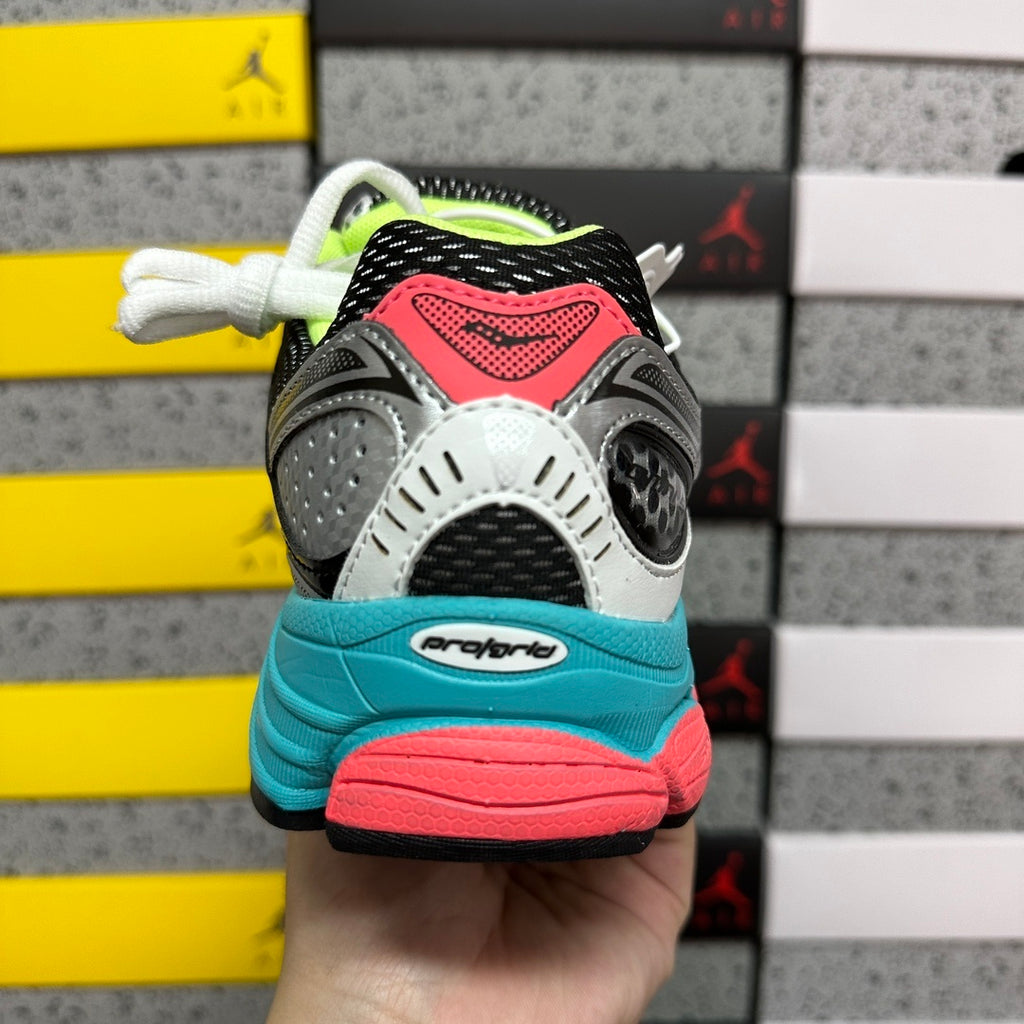 Saucony Omni 9 blue / yellow / red