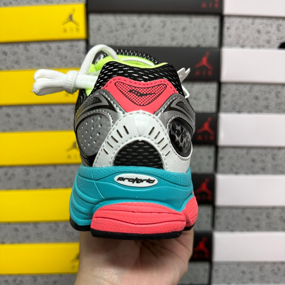 Saucony Omni 9 blue / yellow / red