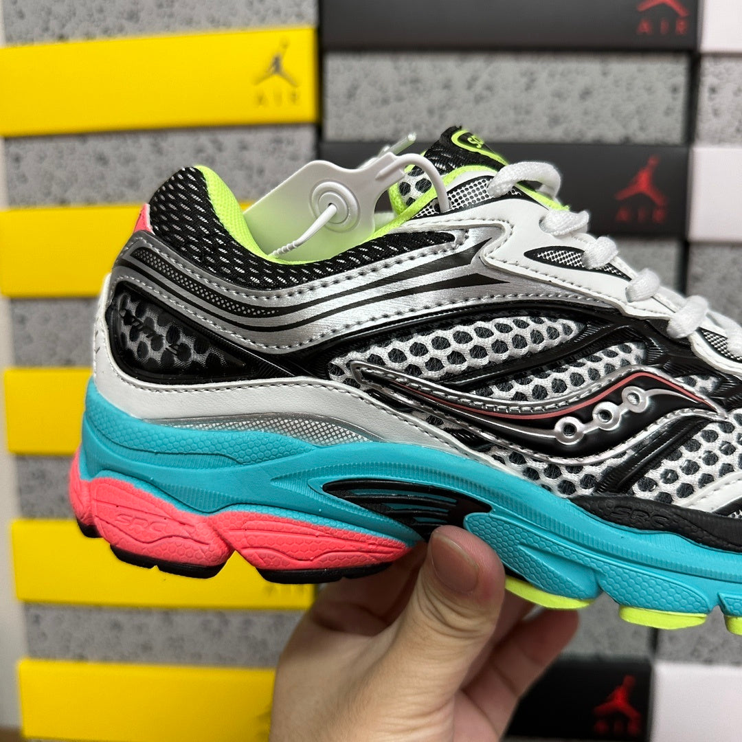 Saucony Omni 9 blue / yellow / red