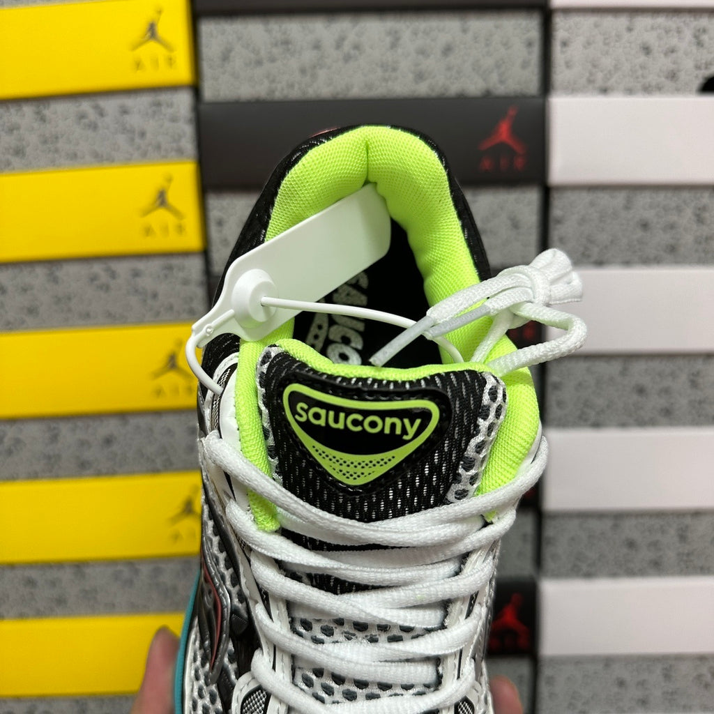 Saucony Omni 9 blue / yellow / red