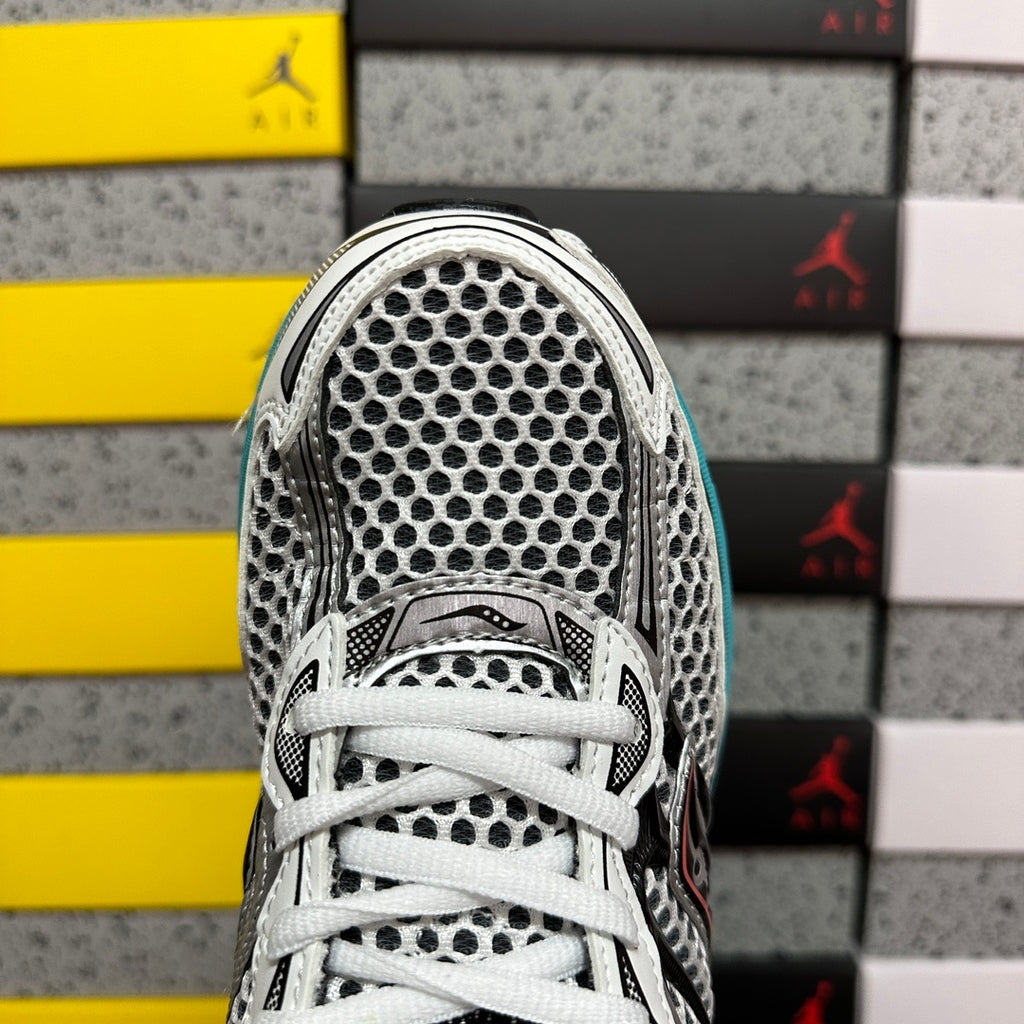 Saucony Omni 9 blue / yellow / red