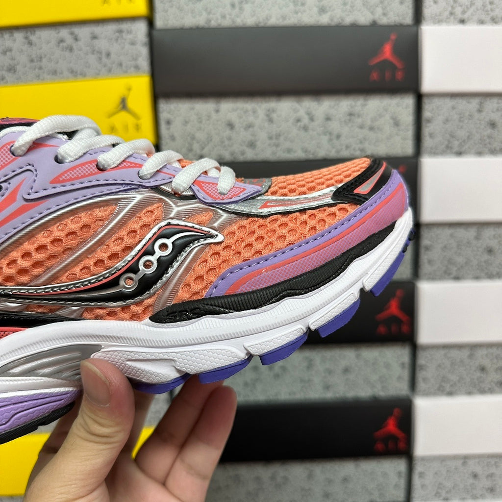 Saucony Omni 9 corail / orange