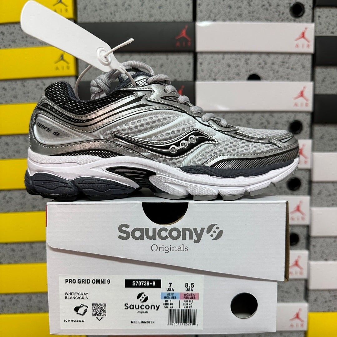 Saucony Omni 9 grise