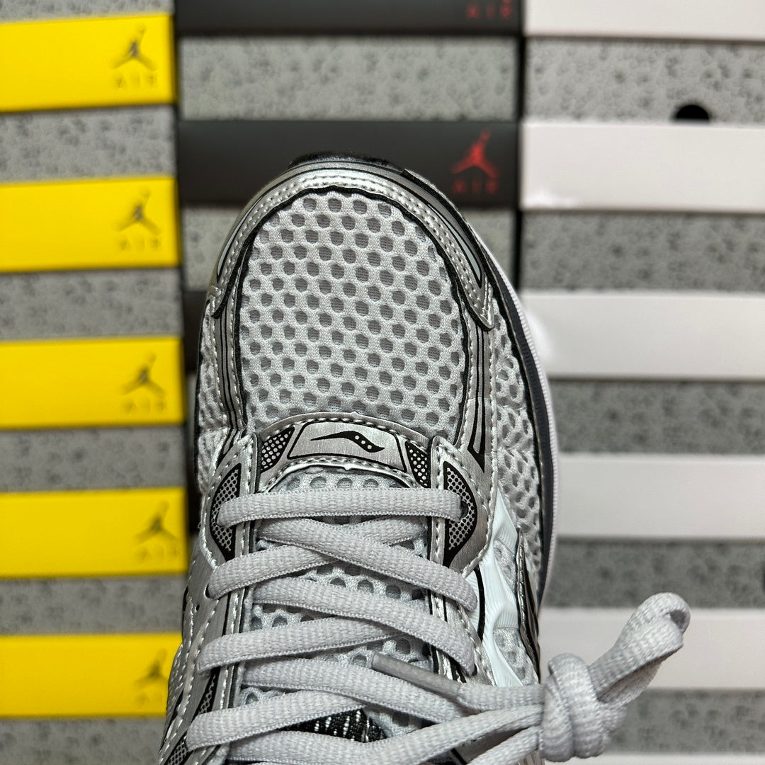 Saucony Omni 9 grise