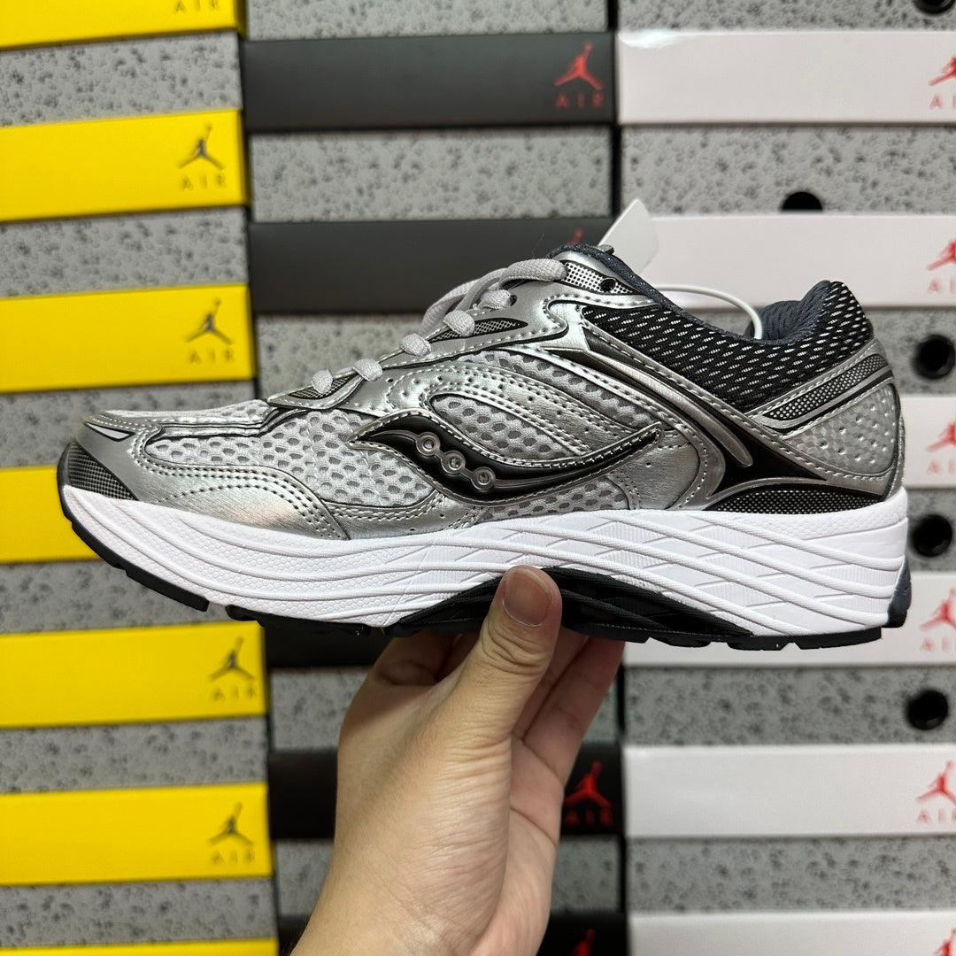 Saucony Omni 9 grise