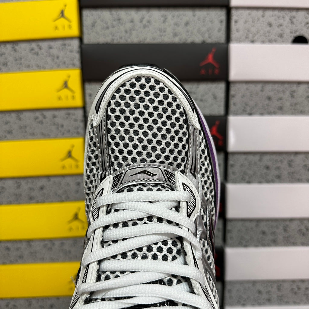 Saucony Omni 9 purple