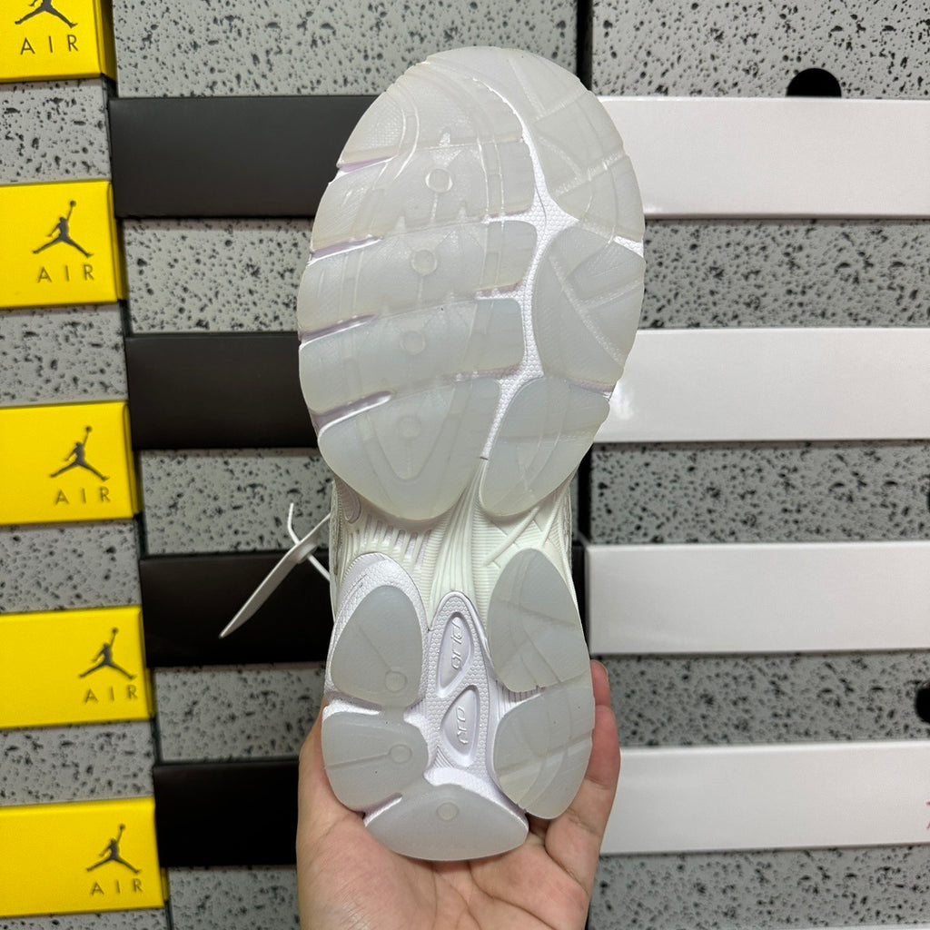 Saucony Omni 9 White