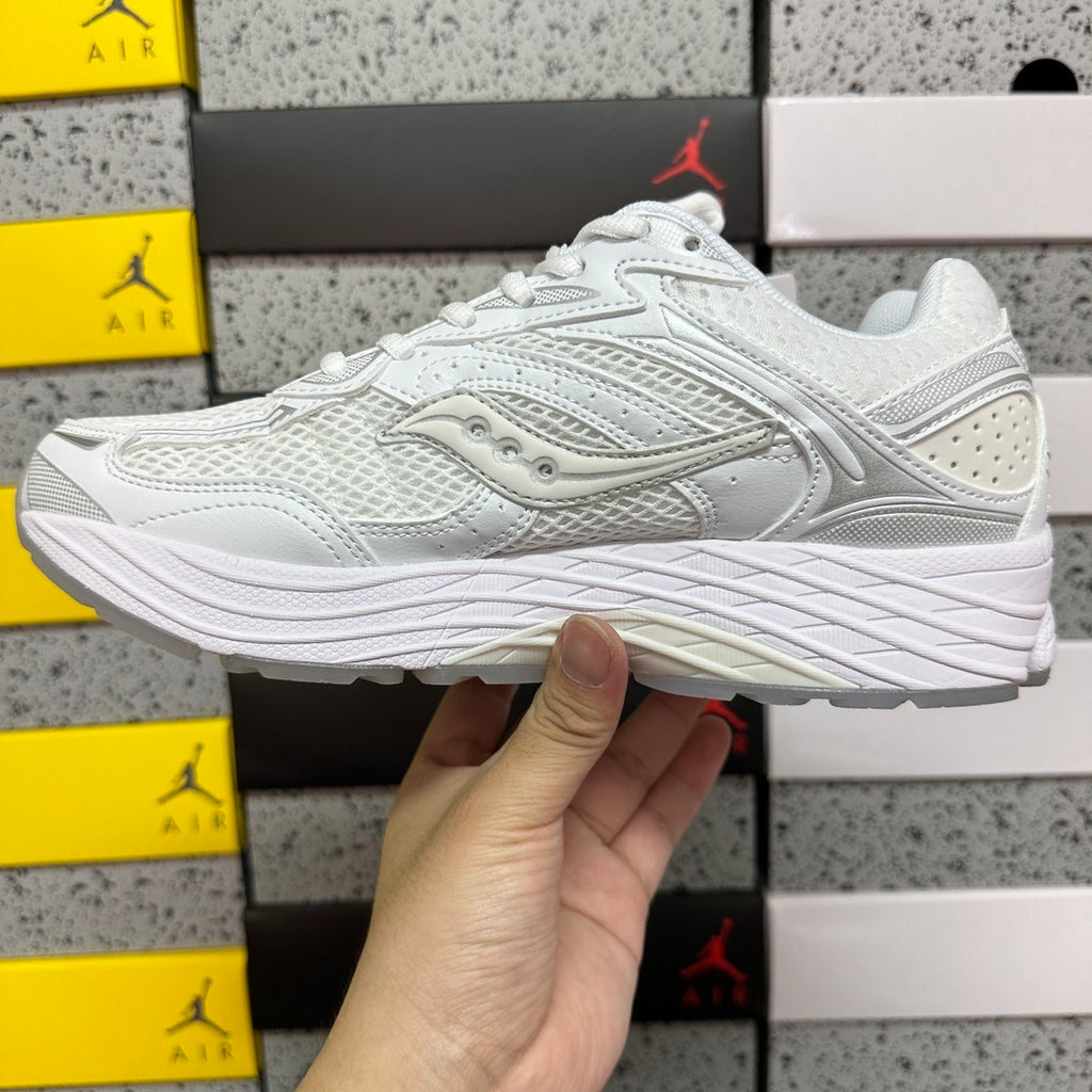 Saucony Omni 9 White